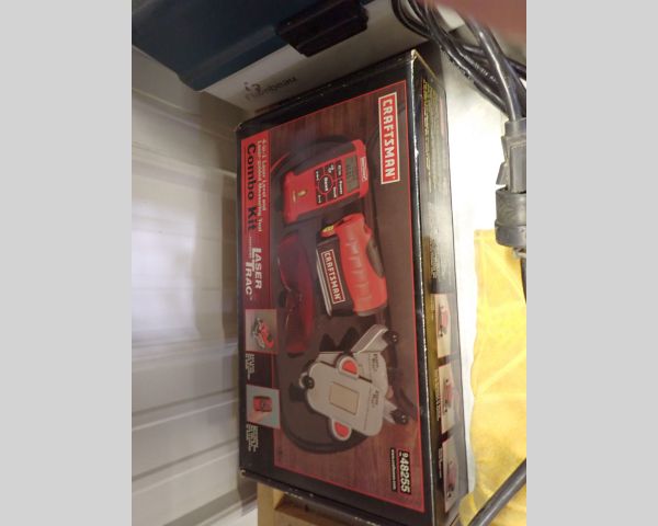 auction image