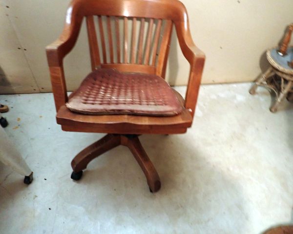 auction image