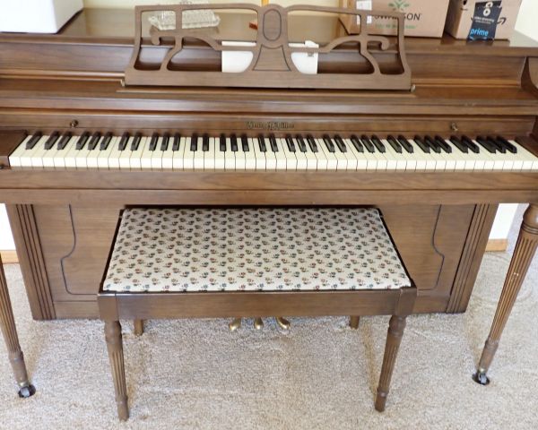 auction image