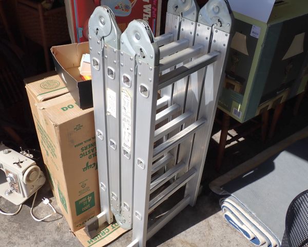 auction image