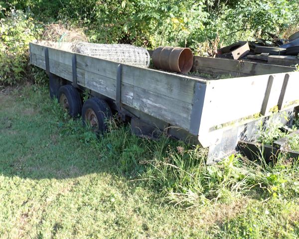 Auction listing photo