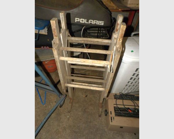 auction image