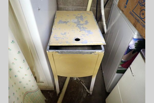 Auction listing photo