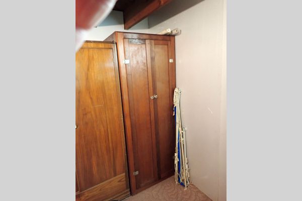 Auction listing photo
