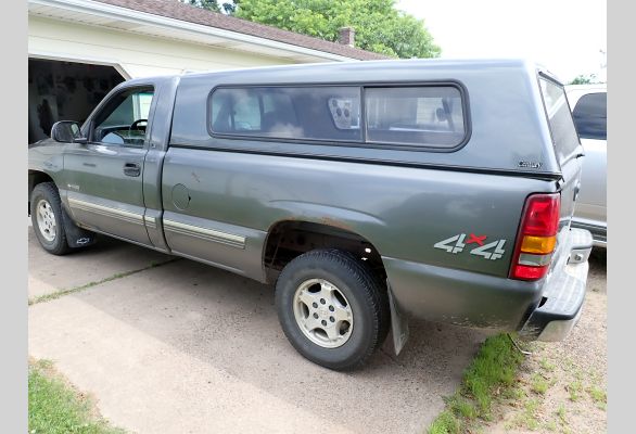 Auction listing photo