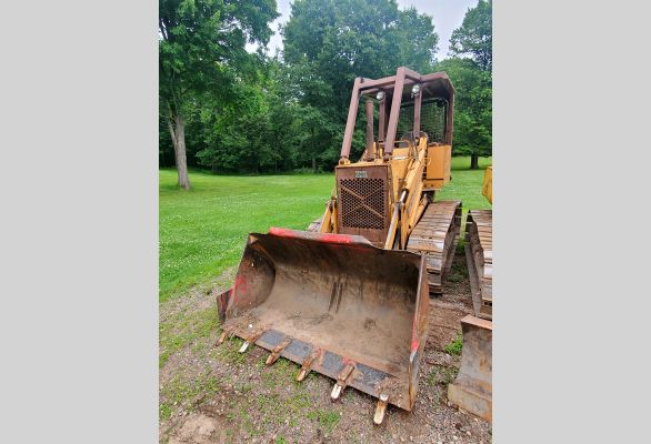 Auction listing photo