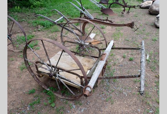 Auction listing photo