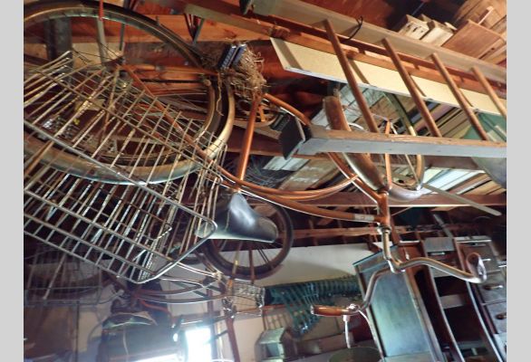 Auction listing photo