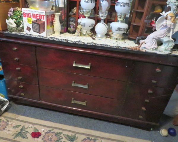 auction image