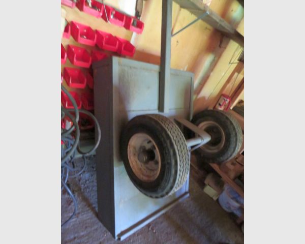 auction image