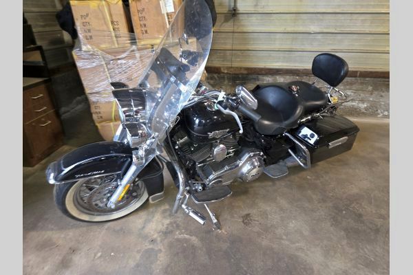 Auction listing photo
