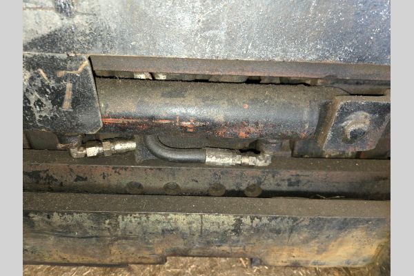 Auction listing photo