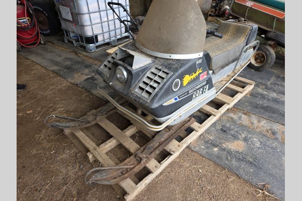 Auction listing photo