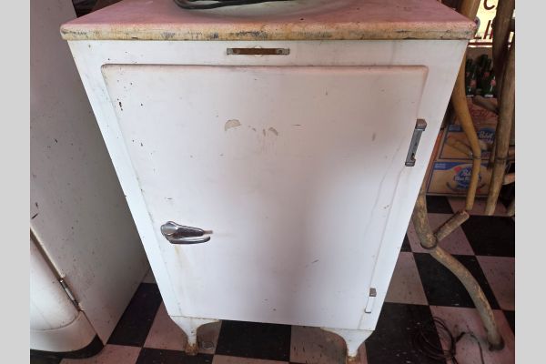 Auction listing photo