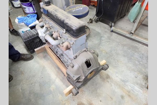 Auction listing photo