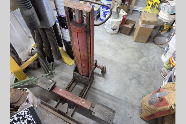 Auction listing photo