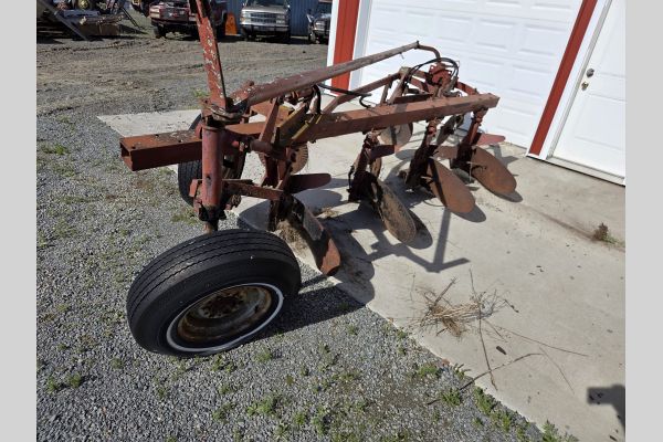 Auction listing photo