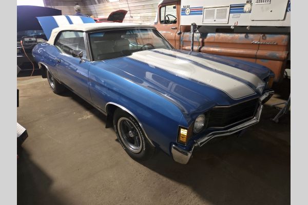 Auction listing photo