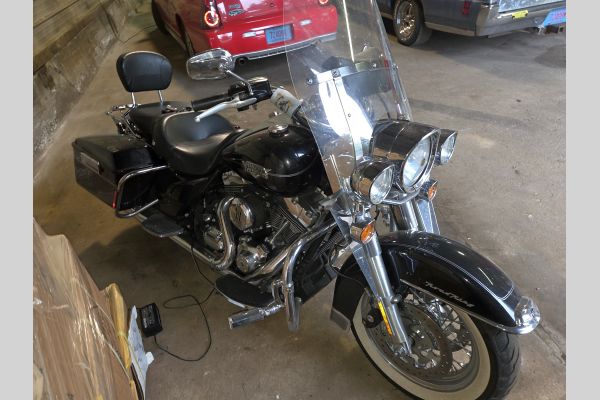 Auction listing photo