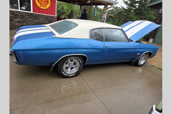 Auction listing photo