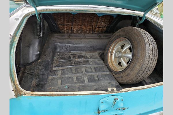Auction listing photo
