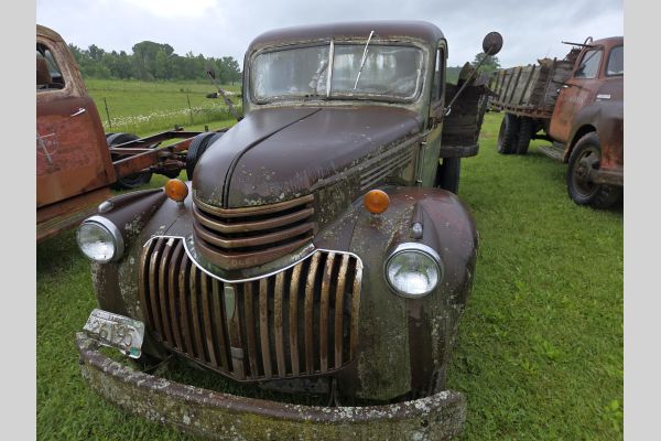 Auction listing photo
