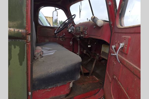 Auction listing photo