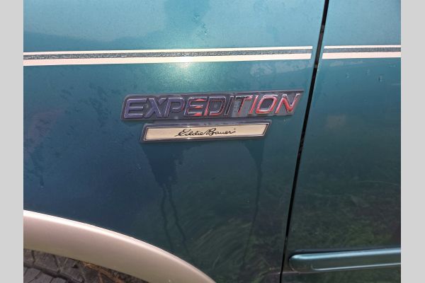 Auction listing photo