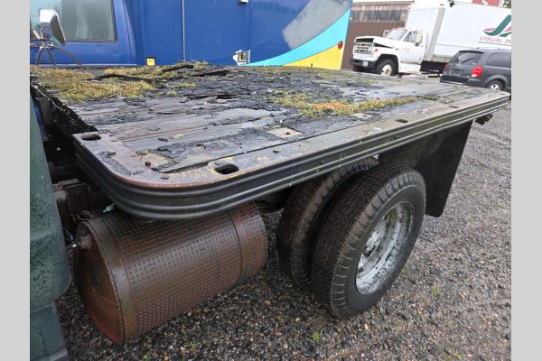 Auction listing photo