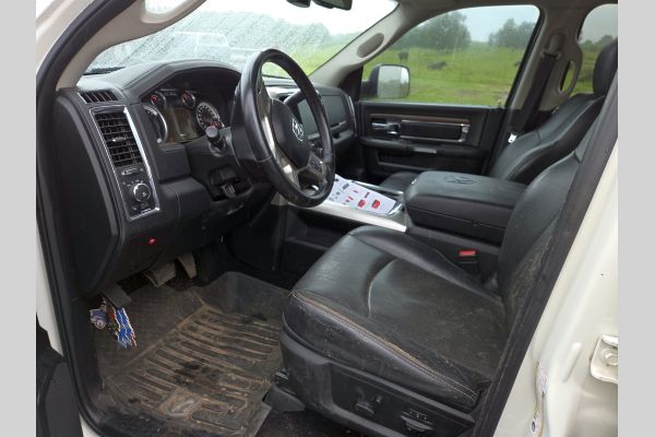 Auction listing photo