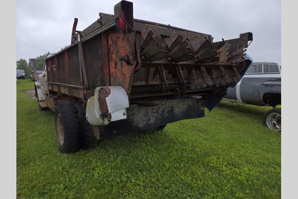 Auction listing photo