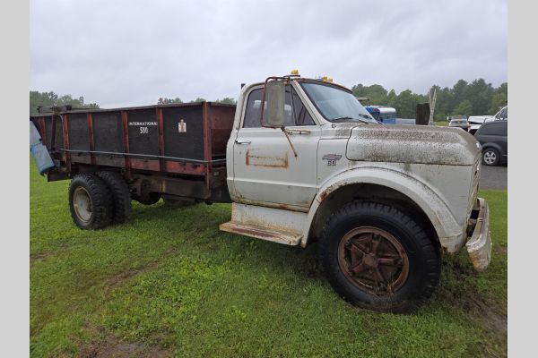 Auction listing photo