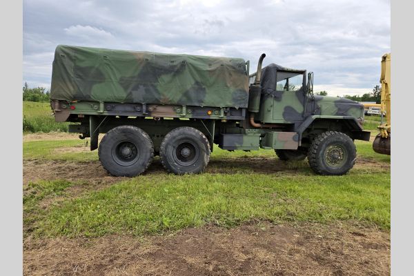 Auction listing photo
