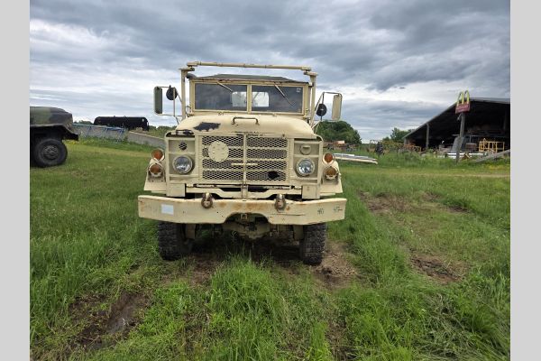 Auction listing photo