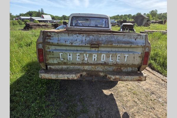 Auction listing photo