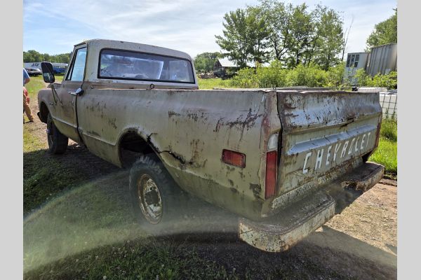 Auction listing photo