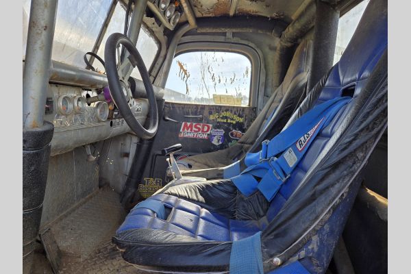Auction listing photo