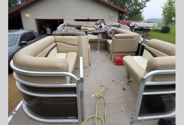 Auction listing photo