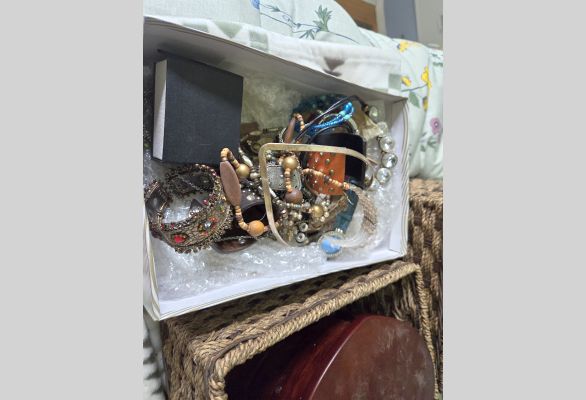 Auction listing photo