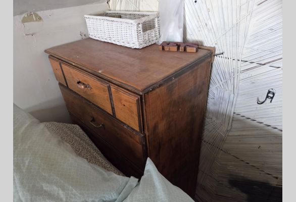 Auction listing photo