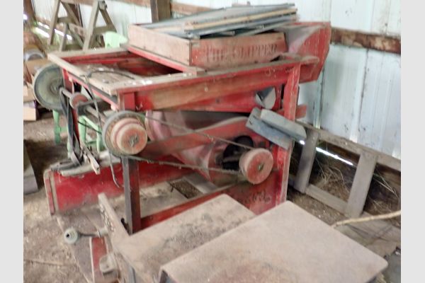 Auction listing photo