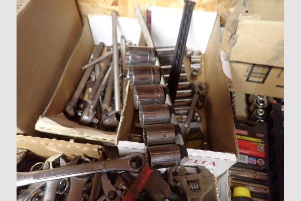 Auction listing photo