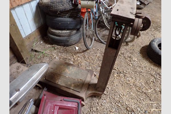 Auction listing photo