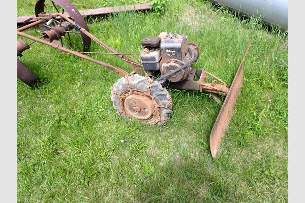 Auction listing photo