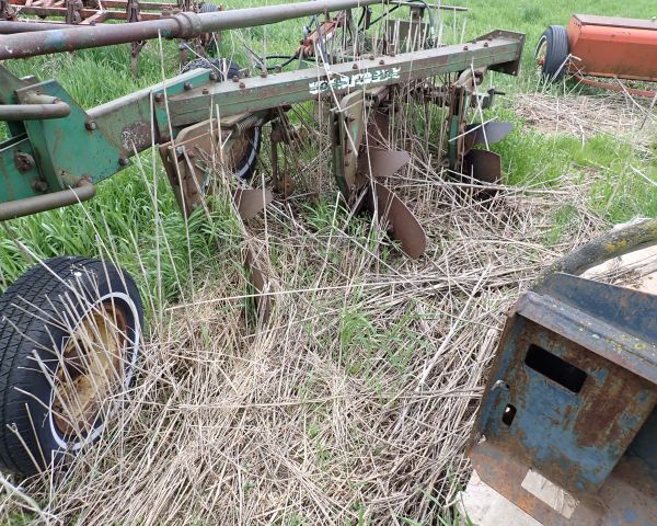 Auction listing photo