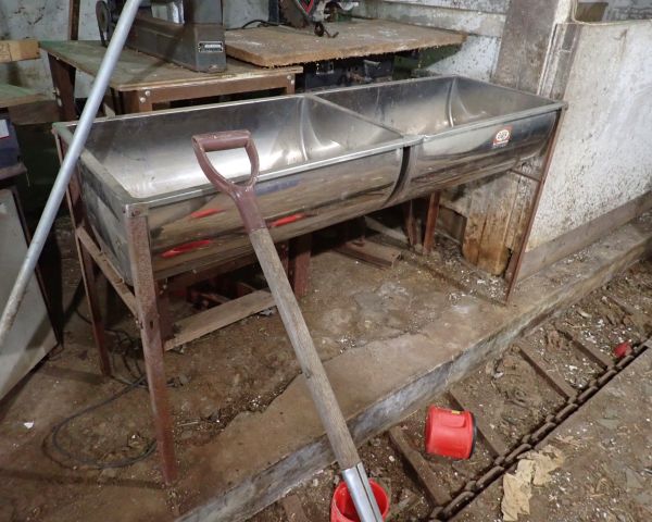 Auction listing photo