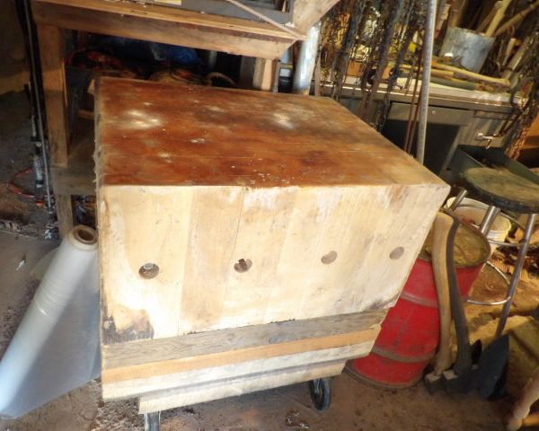 auction image