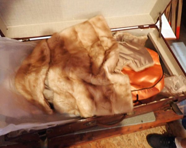 Auction listing photo