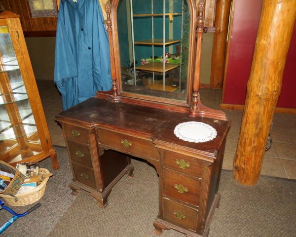 auction image