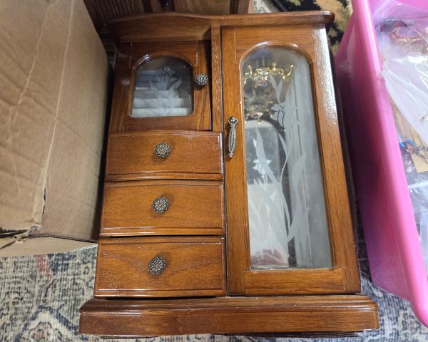 Auction listing photo